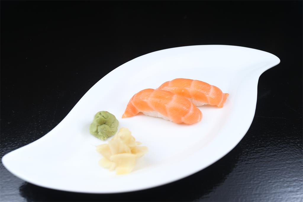 9. sake (salmon) sushi